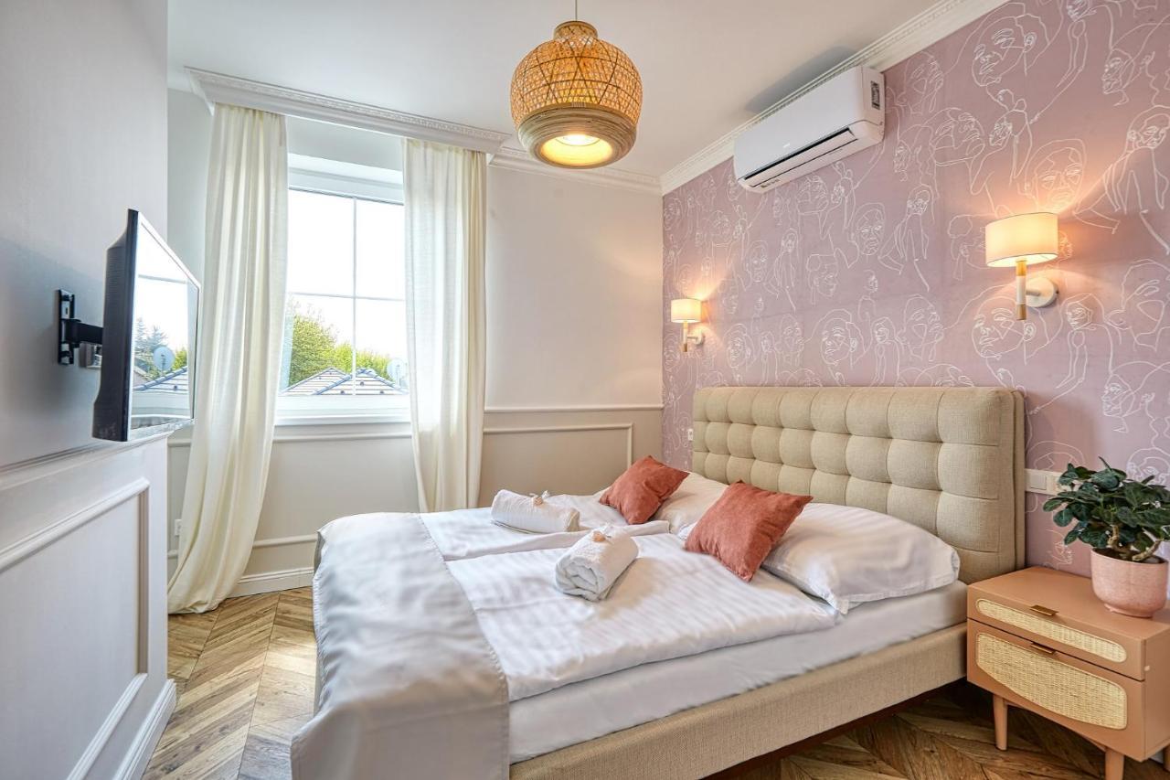 The Doors Luxury Apartment Mosonmagyaróvár المظهر الخارجي الصورة