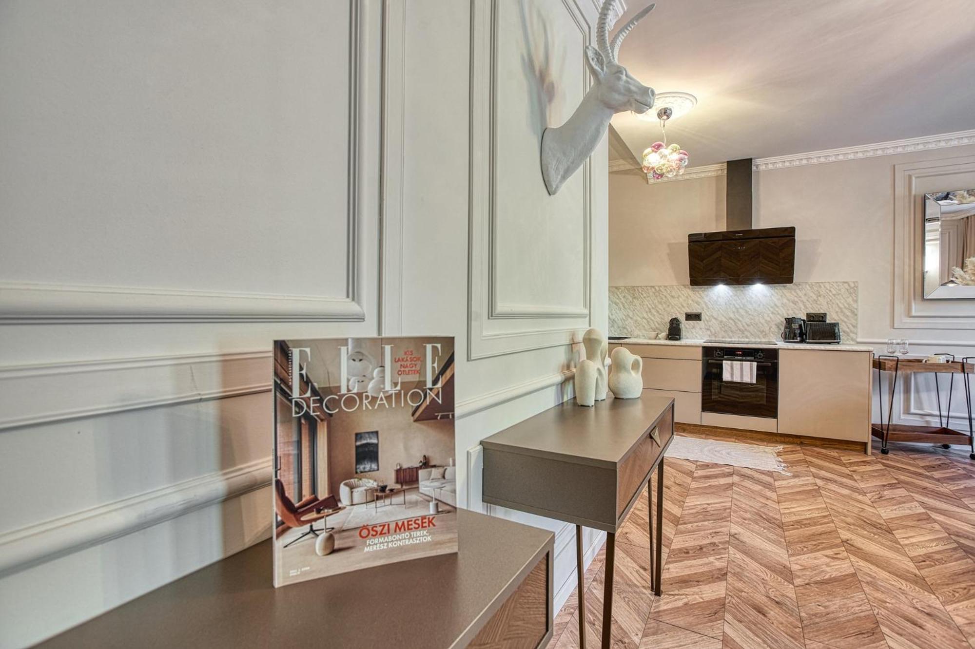 The Doors Luxury Apartment Mosonmagyaróvár المظهر الخارجي الصورة