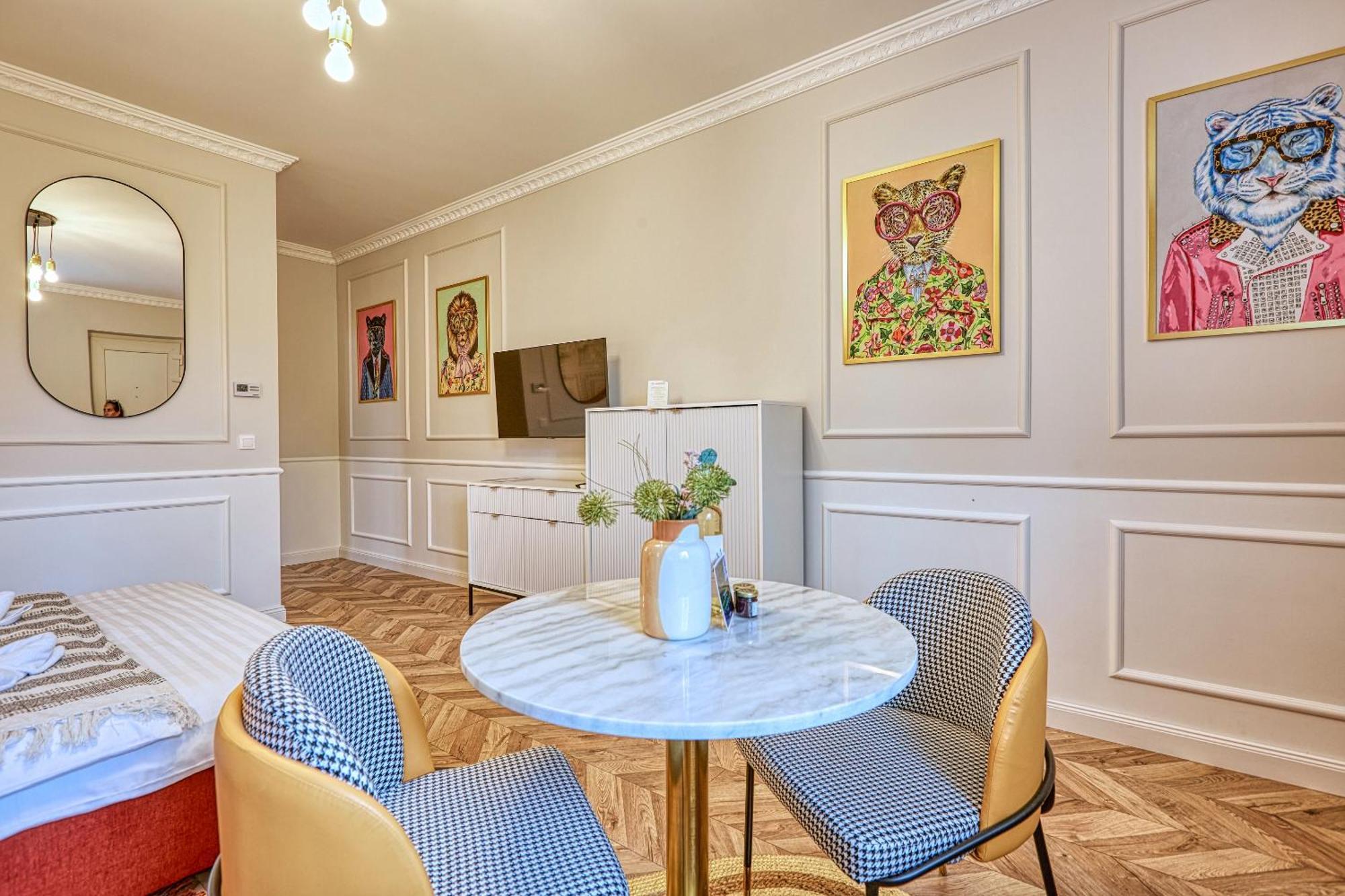 The Doors Luxury Apartment Mosonmagyaróvár المظهر الخارجي الصورة